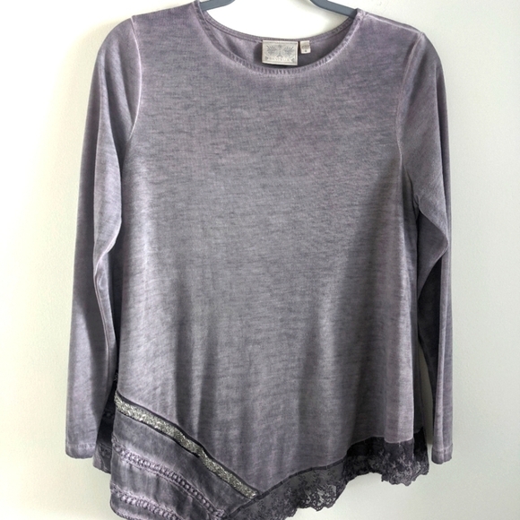 𝅺DANTELLE Asymmetrical Lace Long Sleeve Tee S - Picture 1 of 12